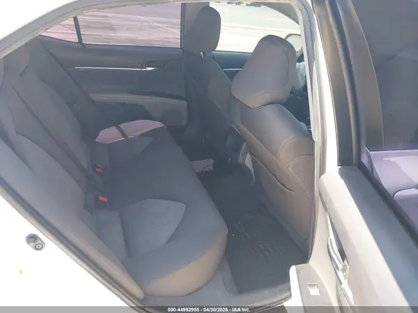 JTNB11HK3J3048959 2018 TOYOTA CAMRY - Image 8