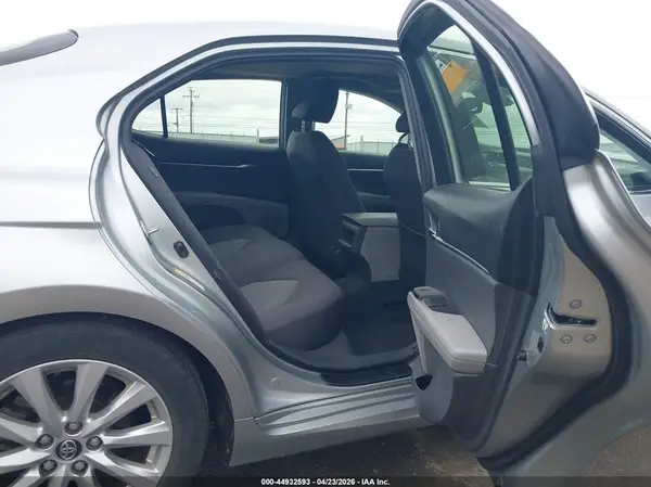 JTNB11HK3J3049240 2018 TOYOTA CAMRY - Image 8