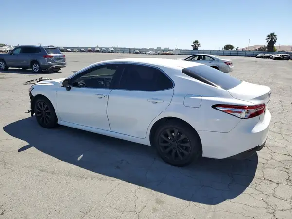 JTNB11HK3J3049951 2018 TOYOTA CAMRY - Image 2