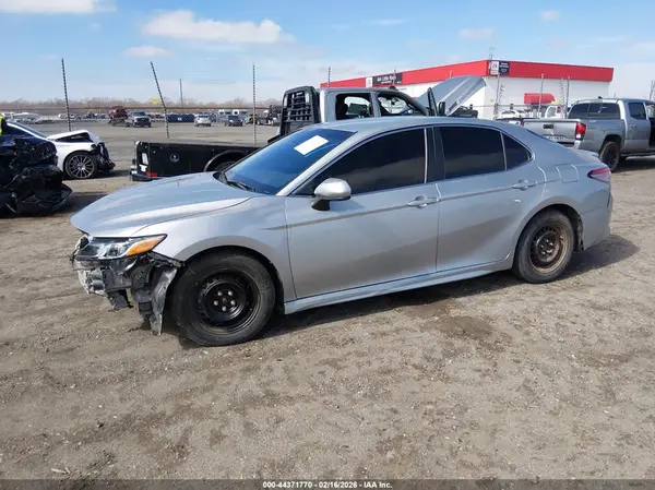 JTNB11HK3J3050534 2018 TOYOTA CAMRY - Image 2