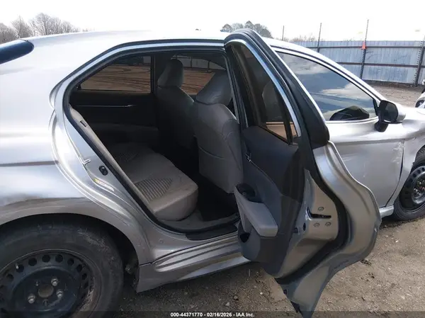JTNB11HK3J3050534 2018 TOYOTA CAMRY - Image 8