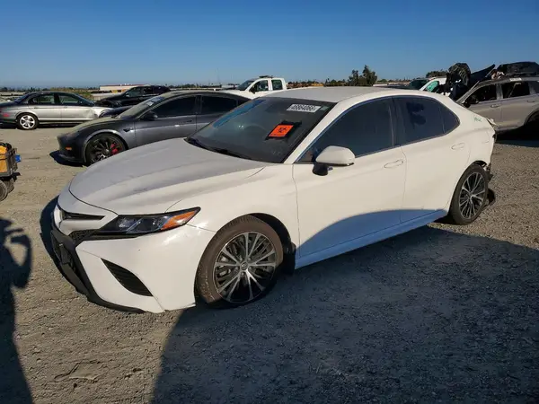 JTNB11HK3J3061159 2018 TOYOTA CAMRY - Image 1
