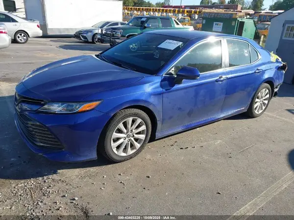 JTNB11HK3J3066328 2018 TOYOTA CAMRY - Image 2