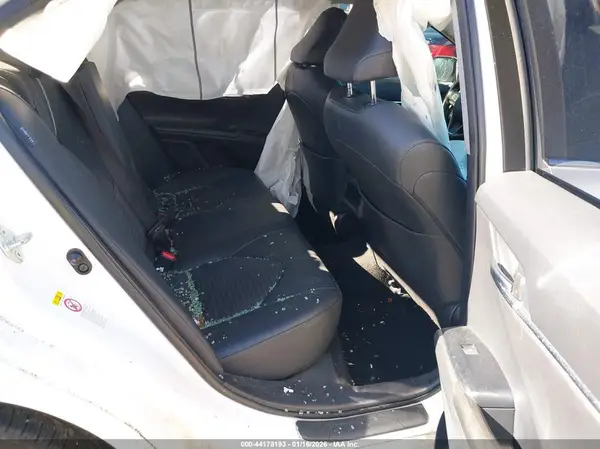 JTNB11HK3J3070704 2018 TOYOTA CAMRY - Image 8