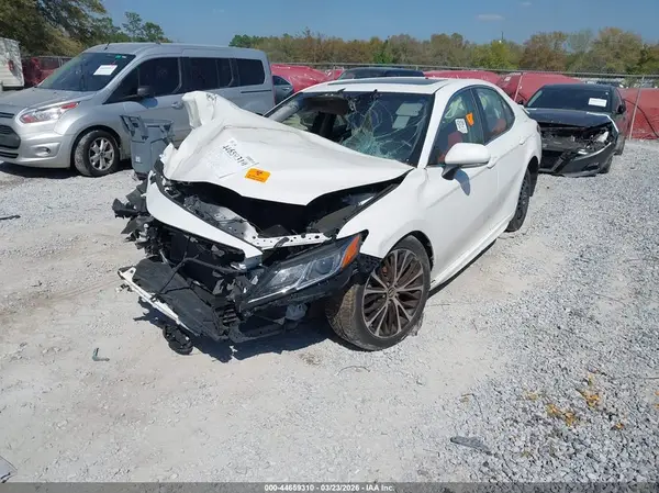 JTNB11HK4J3000953 2018 TOYOTA CAMRY - Image 2