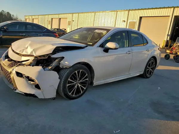 JTNB11HK4J3001813 2018 TOYOTA CAMRY - Image 1