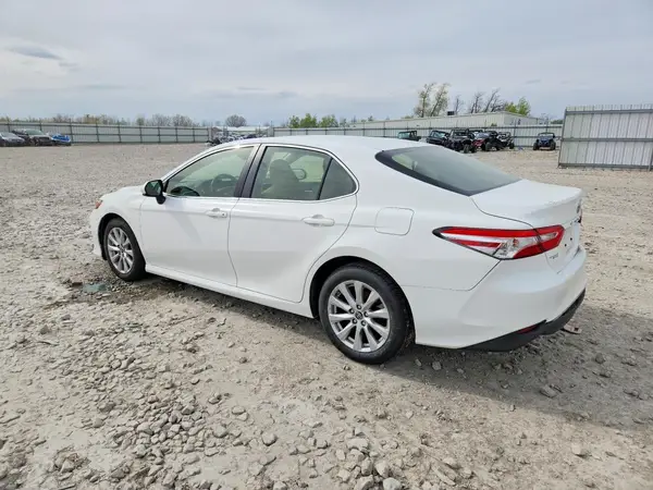 JTNB11HK4J3002900 2018 TOYOTA CAMRY - Image 2