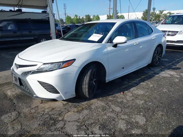 JTNB11HK4J3004260 2018 TOYOTA CAMRY - Image 2