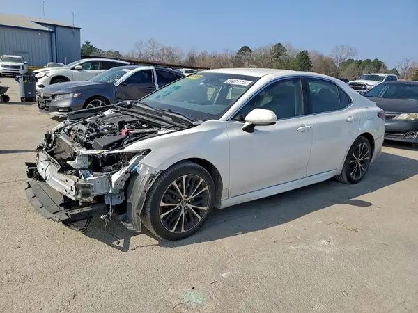 JTNB11HK4J3004565 2018 TOYOTA CAMRY - Image 1