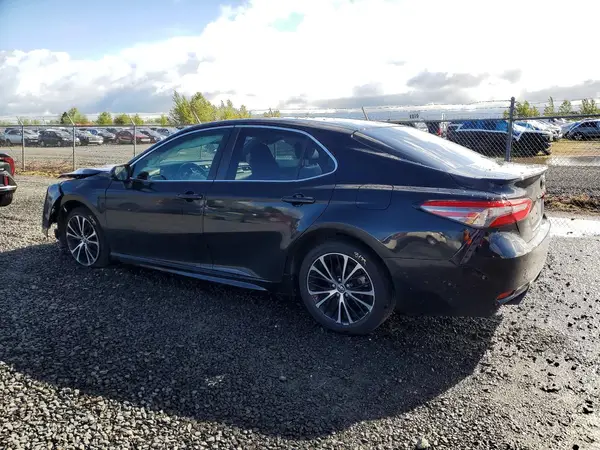 JTNB11HK4J3005764 2018 TOYOTA CAMRY - Image 2