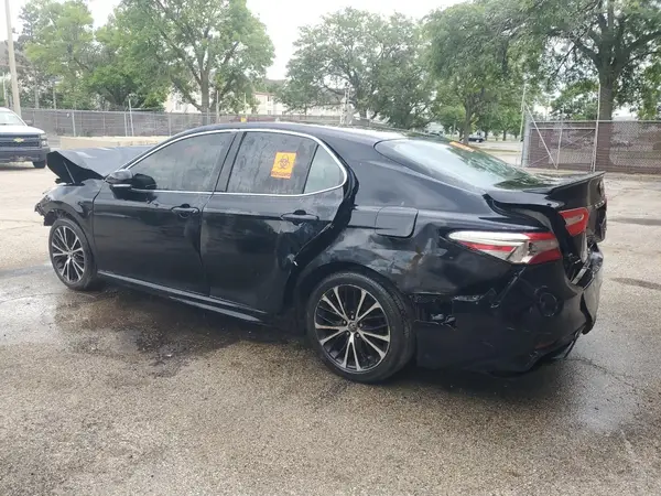 JTNB11HK4J3007532 2018 TOYOTA CAMRY - Image 2