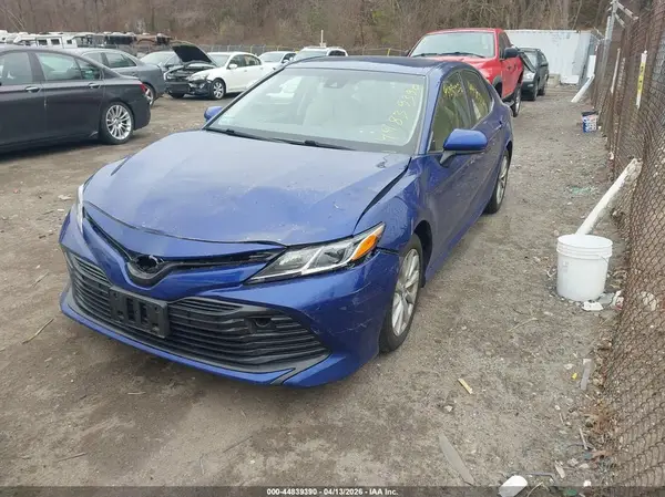 JTNB11HK4J3008213 2018 TOYOTA CAMRY - Image 2