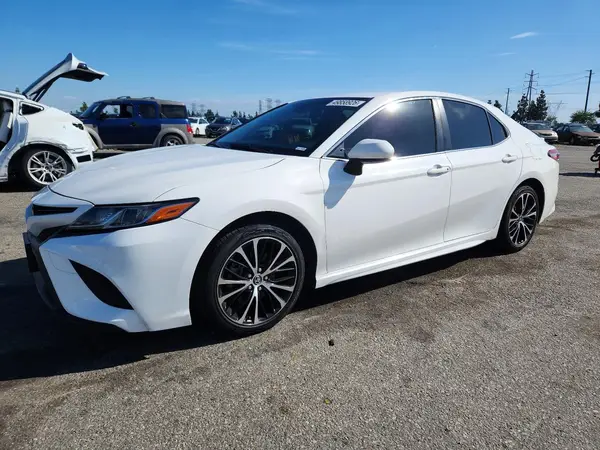 JTNB11HK4J3008664 2018 TOYOTA CAMRY - Image 1