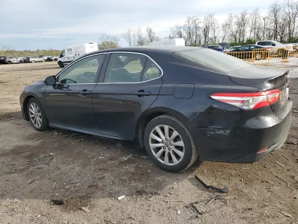 JTNB11HK4J3010107 2018 TOYOTA CAMRY - Image 2