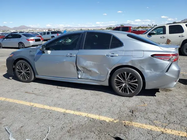 JTNB11HK4J3014139 2018 TOYOTA CAMRY - Image 2