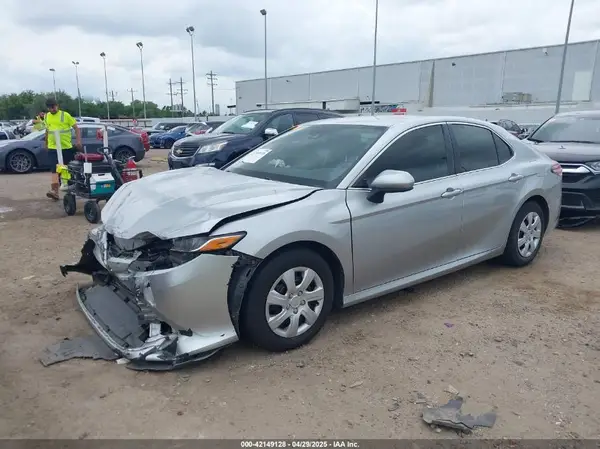 JTNB11HK4J3014528 2018 TOYOTA CAMRY - Image 2