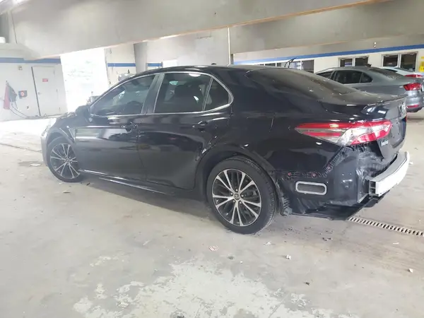 JTNB11HK4J3014867 2018 TOYOTA CAMRY - Image 2