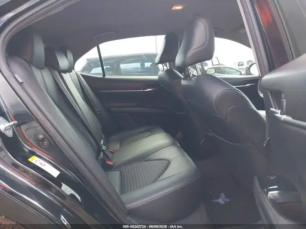 JTNB11HK4J3015033 2018 TOYOTA CAMRY - Image 8