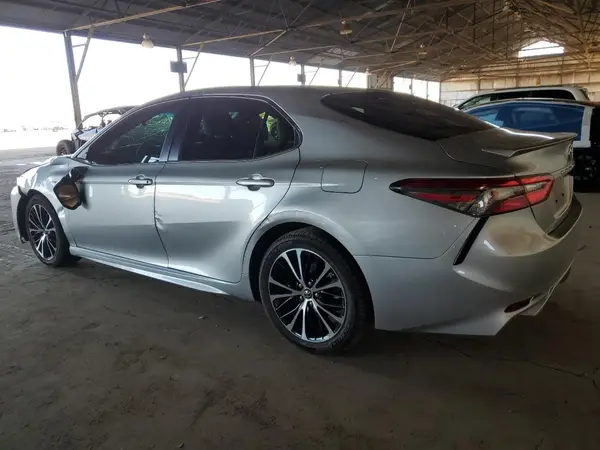 JTNB11HK4J3016148 2018 TOYOTA CAMRY - Image 2