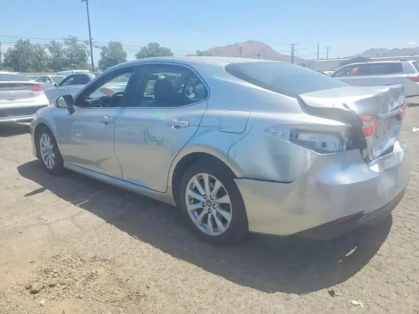 JTNB11HK4J3016800 2018 TOYOTA CAMRY - Image 2