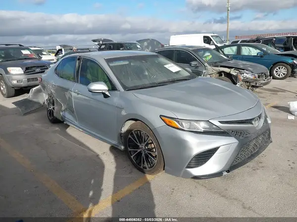 JTNB11HK4J3019230 2018 TOYOTA CAMRY - Image 1