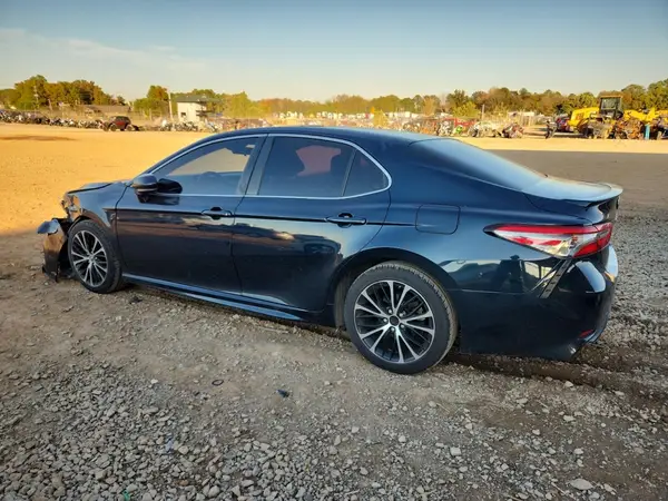 JTNB11HK4J3019485 2018 TOYOTA CAMRY - Image 2