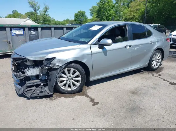 JTNB11HK4J3020734 2018 TOYOTA CAMRY - Image 2
