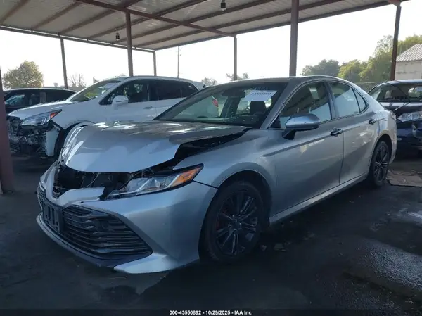 JTNB11HK4J3021012 2018 TOYOTA CAMRY - Image 2