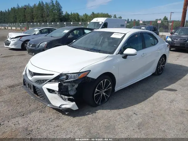 JTNB11HK4J3021110 2018 TOYOTA CAMRY - Image 2