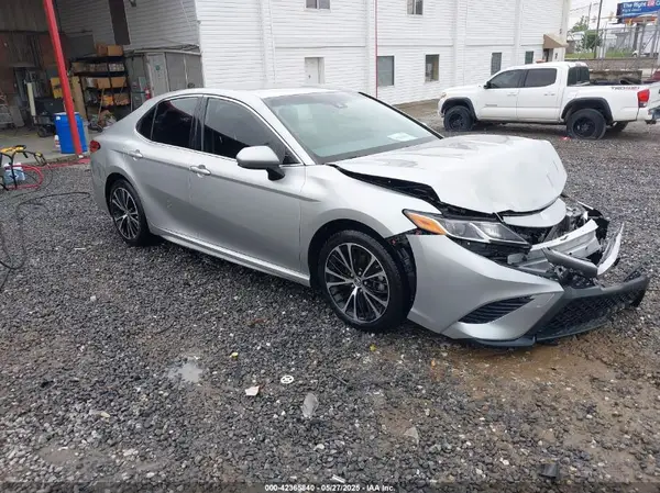 JTNB11HK4J3021253 2018 TOYOTA CAMRY - Image 1