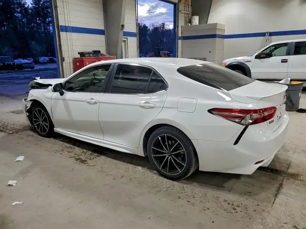 JTNB11HK4J3024895 2018 TOYOTA CAMRY - Image 2