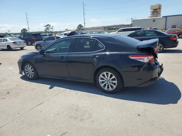 JTNB11HK4J3025724 2018 TOYOTA CAMRY - Image 2
