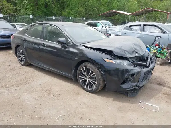 JTNB11HK4J3026694 2018 TOYOTA CAMRY - Image 1