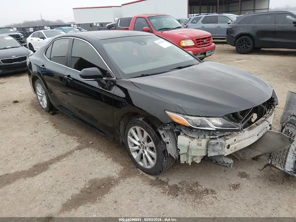 JTNB11HK4J3028395 2018 TOYOTA CAMRY - Image 1
