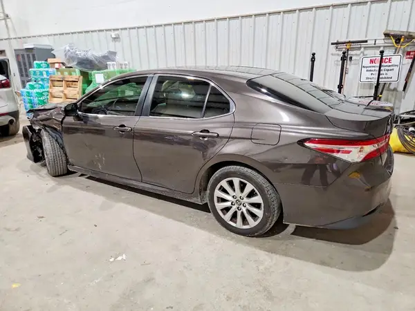 JTNB11HK4J3030082 2018 TOYOTA CAMRY - Image 2
