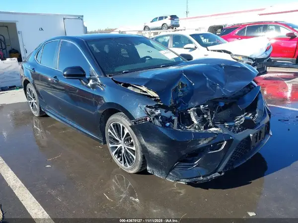 JTNB11HK4J3030101 2018 TOYOTA CAMRY - Image 1