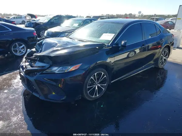 JTNB11HK4J3030101 2018 TOYOTA CAMRY - Image 2