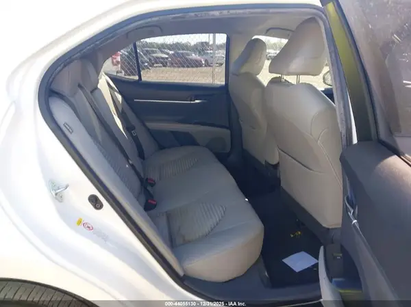 JTNB11HK4J3032561 2018 TOYOTA CAMRY - Image 8