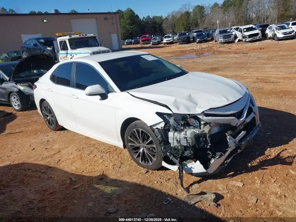 JTNB11HK4J3033788 2018 TOYOTA CAMRY - Image 1