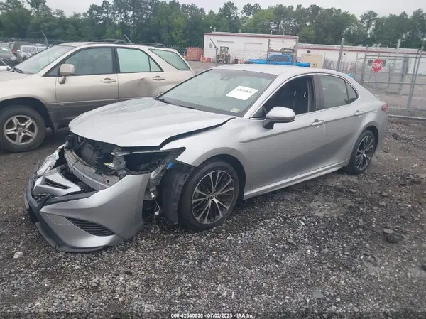 JTNB11HK4J3034116 2018 TOYOTA CAMRY - Image 2