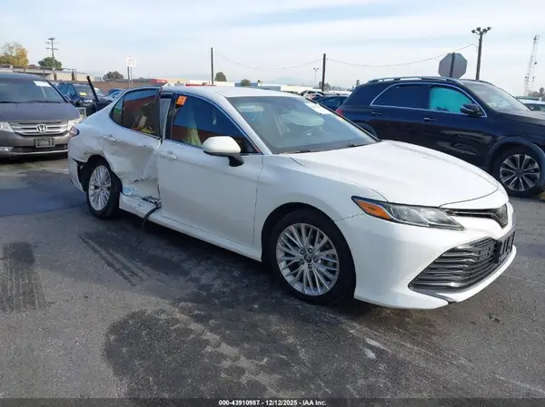 JTNB11HK4J3036867 2018 TOYOTA CAMRY - Image 1