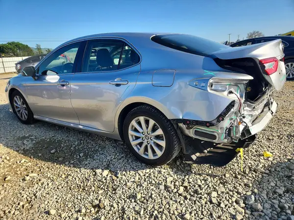 JTNB11HK4J3039137 2018 TOYOTA CAMRY - Image 2