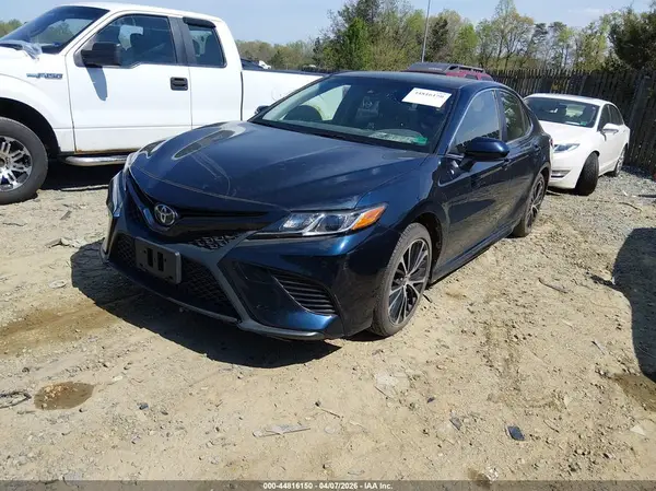 JTNB11HK4J3039607 2018 TOYOTA CAMRY - Image 2