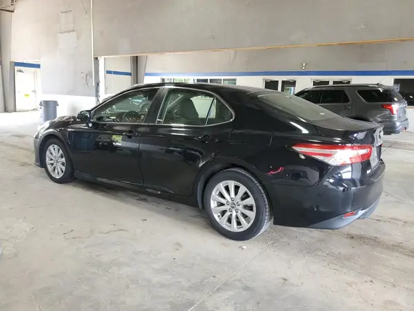 JTNB11HK4J3040627 2018 TOYOTA CAMRY - Image 2