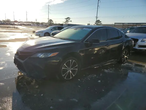 JTNB11HK4J3043012 2018 TOYOTA CAMRY - Image 1