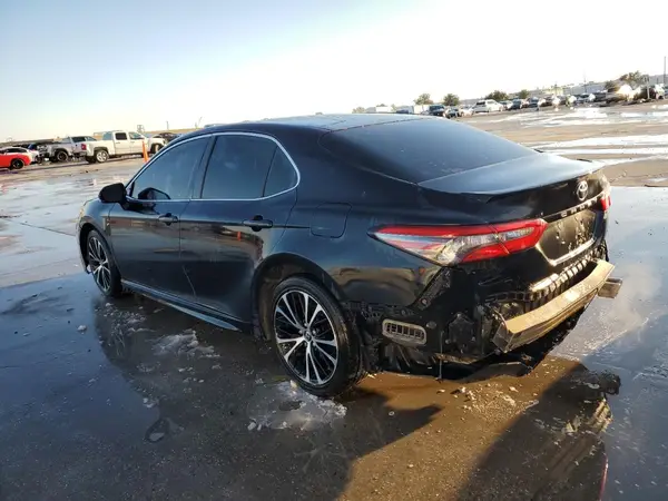 JTNB11HK4J3043012 2018 TOYOTA CAMRY - Image 2