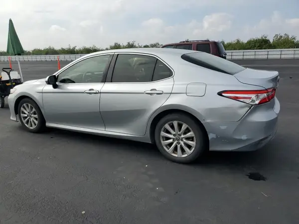 JTNB11HK4J3045102 2018 TOYOTA CAMRY - Image 2