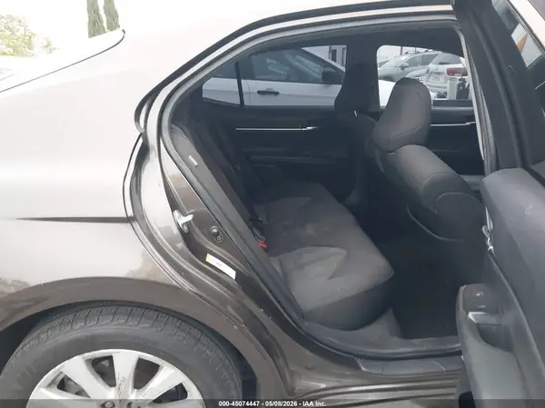 JTNB11HK4J3047285 2018 TOYOTA CAMRY - Image 8