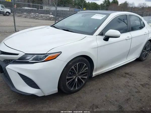 JTNB11HK4J3047626 2018 TOYOTA CAMRY - Image 2