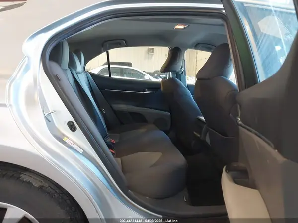 JTNB11HK4J3047853 2018 TOYOTA CAMRY - Image 8